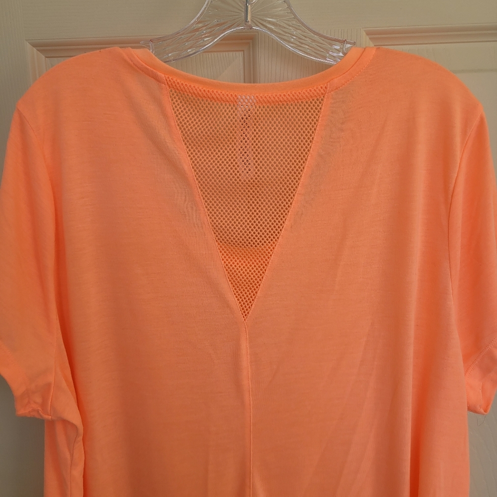 Womens Reebox T-Shirt - Picture 2 of 4